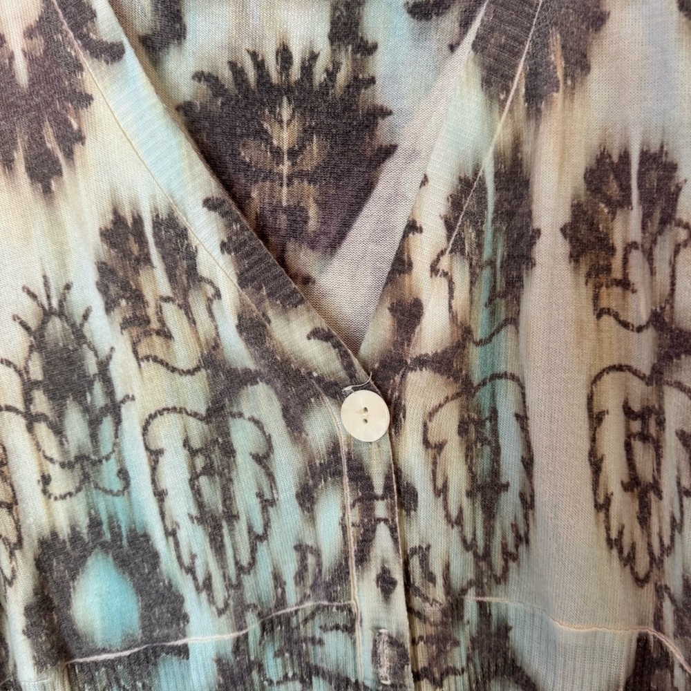 Cubism cardigan tie dye Stylish Women's V-Neck Top - Blue and Brown - Picture 3 of 6